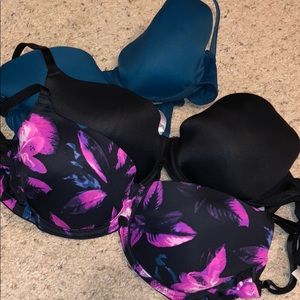 Pink bra bundle!!